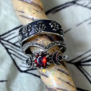 Mushroom Moon Red Glass Crystal Ring Set